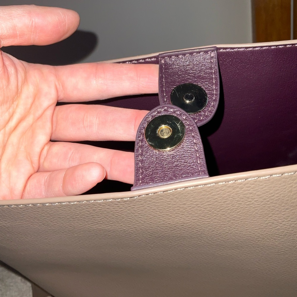 Freja tall tote in taupe - Picture 10 of 14